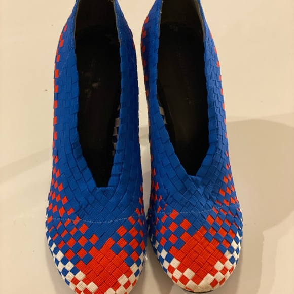 Unique AW Heels - Picture 2 of 5